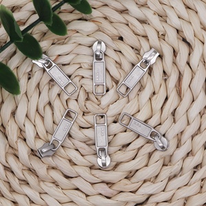 Glissières de <span class=keywords><strong>fermeture</strong></span> <span class=keywords><strong>éclair</strong></span> en métal <span class=keywords><strong>YKK</strong></span> de haute qualité, vente en gros d'usine - Product Image 1