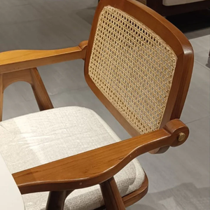 Silla de Ratán Hecha a Mano para Sala de Estar, Dormitorio, Asiento Decorativo Interior con Estructura de Madera Natural - Product Image 1