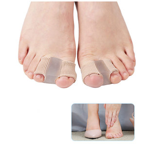 Hallux Valgus <span class=keywords><strong>Gros</strong></span> <span class=keywords><strong>orteil</strong></span> Séparateur d'orteils à chevauchement osseux <span class=keywords><strong>Orthèse</strong></span> d'<span class=keywords><strong>orteil</strong></span> à double trou en fibre mâle et femelle - Product Image 3
