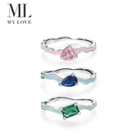 Mylove Maßgefertigter Feiner 925 Sterling Silber Rhodium-Plattierter Welliger Pastell-Emaille Geometrischer Smaragdschliff CZ Solitär-Ring Großhandel