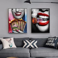 Lèvres rouges fumer femme toile peinture Sexy noir blanc imprimé Art mural avec des Dollars brûlants affiche pour la décoration de salon