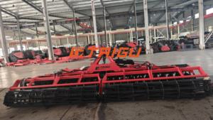 4m 5m 6m 7m <span class=keywords><strong>8m</strong></span> Herse à disques à trois points Cultivateur combiné Machine à labourer haute vitesse Herse à disques Motoculteur à rouleaux Packer - Product Image 3