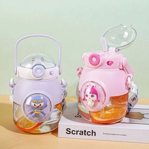 Botella de agua de plástico ecológica de 900 ml con diseño de dibujos animados para niños, con pajita y asa, ideal para guardería y escuela. - Product Image 2