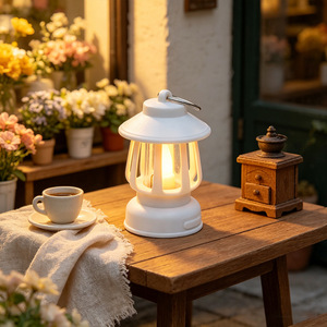 Lanternes LED miniatures vintage en gros, noires et blanches, avec bougie sans flamme à l'intérieur, petites lanternes portables résistantes au vent - Product Image 3