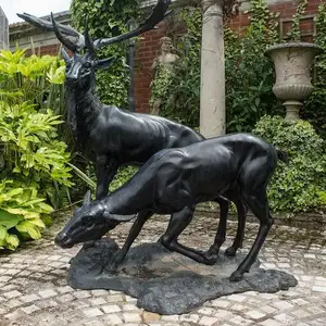 中国ビッグ工場グッドプライス庭の装飾彫刻真鍮鹿クワガタ彫像