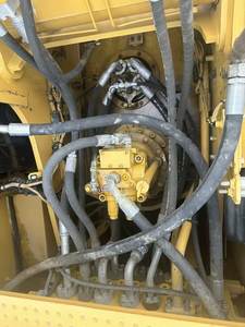 รถขุดตีนตะขาบ 320GC มือสองคุณภาพสูง ความจุบุ้งกี๋ 1.2 เมตร น้ำหนักใช้งาน 22 ตัน เครื่องยนต์ ปั๊ม ขายดี - Product Image 4