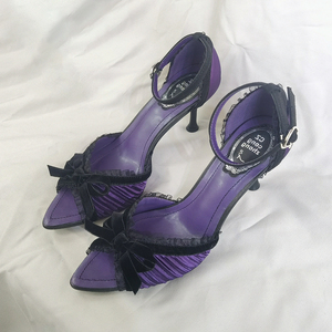 Ultimi <span class=keywords><strong>Sandali</strong></span> Talons Haut Fashion con Fiocco Viola e Nero, Tacco a Rocchetto, Cinturino alla Caviglia, Punta Affusolata e Tacco in <span class=keywords><strong>Raso</strong></span> - Product Image 1