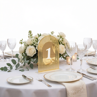 Support de numéro de table en acrylique doré effet miroir, arche cannelée, pour décoration de table de réception de mariage