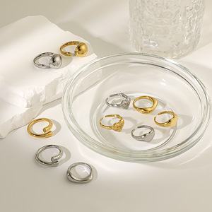 แหวนสแตนเลสสตีลชุบทองทรงเจ้าหญิง ดีไซน์เรโทรเรียบง่ายทันสมัย รูปทรงหยดน้ำระยิบระยับ แสดงออกถึงความรัก - Product Image 6