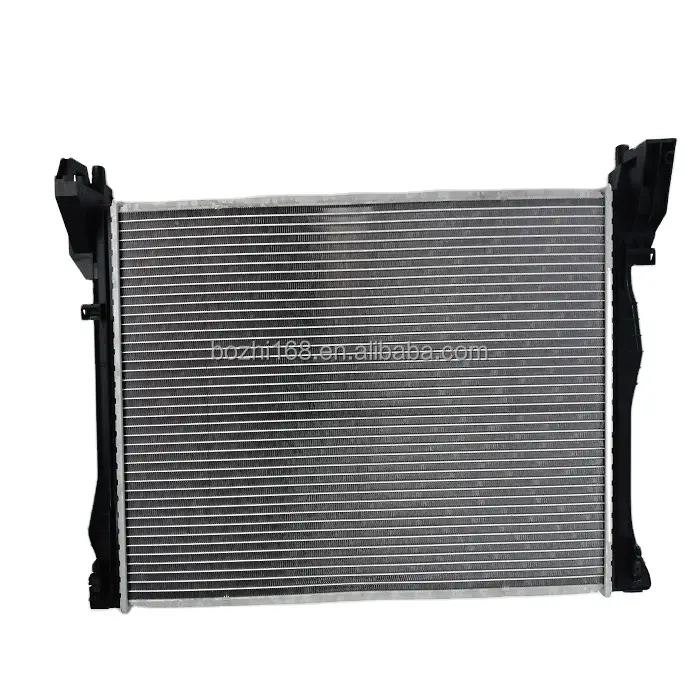 Penjualan langsung pabrik grosir 4475010001 kondensor AC radiator untuk Mercedes Benz Commercial kendaraan V260 Vito