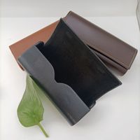 Boîte de rangement personnalisée pour lunettes de vue et lunettes de soleil en cuir classique Croesusoptics 155x61x31mm Modèle 806 98g