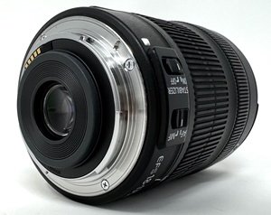 Objectif d'appareil photo EF-S 18-135mm f/3.5-5.6 is utilisé - Product Image 5