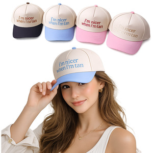 Cappello da Baseball Estivo Personalizzato da Donna con Stampa Leopardata e Ricamo 'I'm Nicer When I'm Tan', Vendita all'Ingrosso, Gorra OEM - Product Image 1