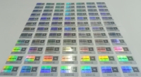 Etiqueta Adhesiva Personalizada de Seguridad Anti-falsificación con Código QR Variable, Grabado Láser Holográfico Plateado y Dorado, Efecto Arcoíris