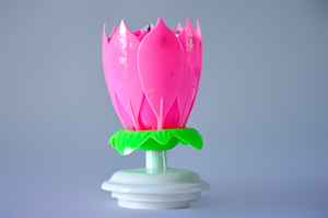 Lotus gâteau d'<span class=keywords><strong>anniversaire</strong></span> musique bougie décoration créative va tourner lumière chantant <span class=keywords><strong>anniversaire</strong></span> <span class=keywords><strong>chanson</strong></span> musique bougie - Product Image 3