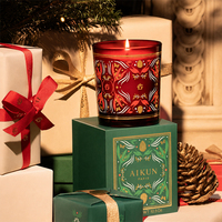 Vela Aromática Navideña AIKUN en Frascos de Vidrio de Colores Rojo, Verde y Ámbar, con Estampado Festivo y Caja de Regalo para Exhibición en Tiendas