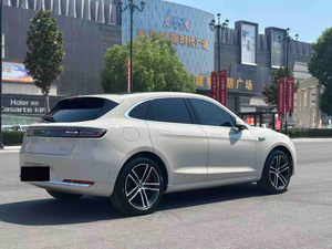 Aito M5 2025 Usato, Versione Extended-Range Ultra 2WD RWD, SUV 5 Porte 5 Posti, Autonomia 1440KM CLTC, 255KM di Autonomia Elettrica, Bianco su Albicocca - Product Image 6