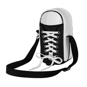 คารัคเตอร์มาเนีย ฟอร์ โอ้ มาย ป๊อป แบล็ค-กระเป๋าใส่รองเท้าผ้าใบ สีดำ - Product Image 1