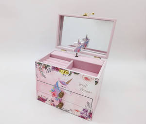 Boîte à bijoux musicale en bois licorne de luxe personnalisée pour filles, cadeau princesse pour enfants - Product Image 5
