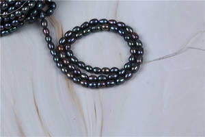 Натуральный жемчуг оптом 4-5 мм черный павлин рис пресноводный жемчуг пряди - Product Image 4