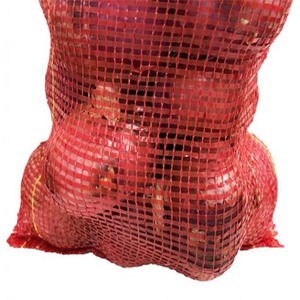 Sacs en filet tubulaire rouge en PP avec cordon de serrage pour oignons, sac en filet Leno avec étiquette pour oignons - Product Image 1