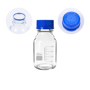 Bình đựng thuốc thử thủy tinh borosilicat trong suốt và màu hổ phách, có nắp vặn màu xanh, được sản xuất bởi CS Labglass. - Product Image 3