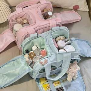 Organisateur de maquillage de grande capacité, trousse de toilette de voyage pour femme avec 4 compartiments, guimauve douce et légère - Product Image 3