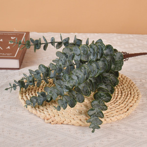 Bouquet d'eucalyptus artificiel Ruyin 10-30cm Vert foncé Blanc Décorations de mariage - Product Image 2