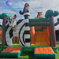Structure gonflable à thème animalier : Zèbre, singe et léopard réalistes pour une aventure safari immersive
