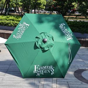 Parasol manuel moderne étanche anti-UV de 2,1 m avec mât en aluminium pour usage hôtelier DC-UP-221 - Product Image 3