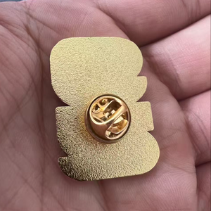 Pins Metálicos de Fútbol al por Mayor, Novedad 2026, Pin Esmaltado de la Copa Mundial de Fútbol de EE. UU., Canadá y México, Regalos de Recuerdo para Aficionados - Product Image 2