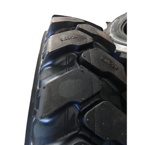 Mini-excavatrice 900-20, nouvelles pièces de machines de construction, conception de pneus diagonaux - Product Image 3