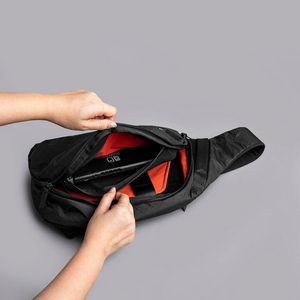 Sacs à bandoulière multifonctionnels personnalisés ODM Ultradyne <span class=keywords><strong>100D</strong></span> de 7,5 L avec poche pour bouteille d'eau - Product Image 5