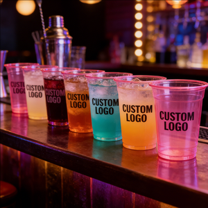 Gobelets à vin en plastique rose de 24 oz avec couvercles et pailles, fournitures de fête jetables pour la dégustation du vin - Product Image 4