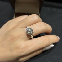Bague de fiançailles personnalisée en or 14K/18K avec diamant de laboratoire CVD certifié IGI 1CT 2CT 3CT 4CT 5CT D E VVS VS et pierres latérales pavées