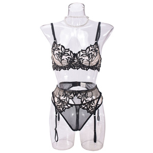 Ensemble de lingerie sexy brodée en 3D, soutien-gorge amincissant à armatures et col brodé, ensemble 4 pièces pour femme - Product Image 6