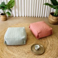 Pouf carré en coton pur tufté fait main, design néoclassique, importé d'Inde, pour assise, repose-pieds ou banc à chaussures