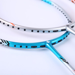 Raquette de badminton R680 de haute qualité 4u de marque supérieure entièrement en carbone - Product Image 1