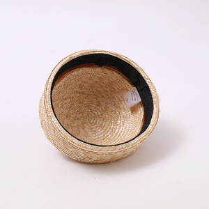 Chapeau de paille rond style rétro Hepburn, tissé en herbe naturelle de blé, avec logo personnalisé, protection solaire, pour la plage, design niche français décontracté - Product Image 2