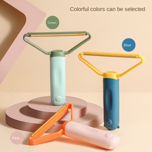 Grattoir à poils d'animaux ABS <span class=keywords><strong>pour</strong></span> <span class=keywords><strong>canapé</strong></span> et vêtements - Brosse collante double usage, conception suspendue à double tête, dispositif de nettoyage <span class=keywords><strong>pour</strong></span> salle de bain - Product Image 3