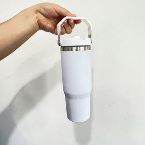 Paquete de 25 Botellas de Agua con Pajita Abatible de 30 oz, Blancas, para Sublimación, Aptas para Bebidas Frías al Aire Libre - Product Image 4