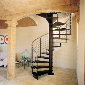 <span class=keywords><strong>Escalier</strong></span> en colimaçon intérieur en métal de conception <span class=keywords><strong>moderne</strong></span> pour bâtiment commercial, rond, en <span class=keywords><strong>bois</strong></span> massif avec garde-corps en verre, construction en fonte - Product Image 1