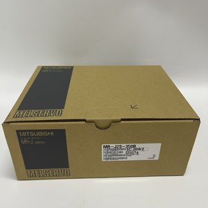 Servoamplificador de CA Mitsubishi MR-J2S-350B - Product Image 1