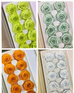Vente en gros usine de fleurs préservées en vrac, têtes de roses éternelles séchées de 3-4 cm, 10/12 pièces/boîte, pour décoration de mariage - Product Image 1