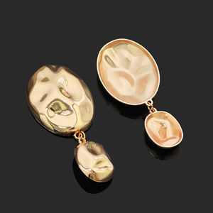 Botones de costura personalizados de Button Factory, botones irregulares para ropa, concha, estrella de mar, forma especial, botones de metal de aleación de zinc con vástago para tela. - Product Image 3