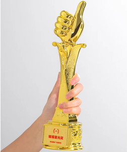 Médailles du <span class=keywords><strong>trophée</strong></span> étoile en résine plaqué or Logo personnalisé gravure trophées sportifs <span class=keywords><strong>coupe</strong></span> du <span class=keywords><strong>trophée</strong></span> en résine - Product Image 6