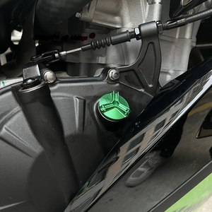 Ninja ZX-4RR ZX4R Zx4r Se ZX-25R için Kawasaki motosiklet aksesuarları alüminyum motor dolgu yakıt deposu gaz yağı kapağı vidalı cıvata - Product Image 5