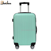 Ensemble de bagages à roulettes haut de gamme avec des matériaux de qualité supérieure et un cadenas approuvé par la TSA. Ensemble de bagages avec roulettes silencieuses