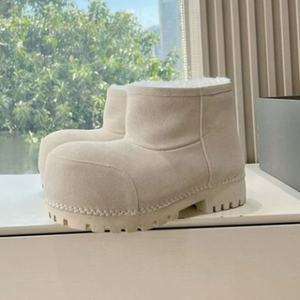 Manufacturer Custom Luxury Unisexs Men Warm Platform Ski Boots Thick Sole Vintage <b>Big</b> Toe Genuine Leather Snow Women Ankle Boots - Product Image 6