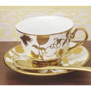 Chapado en oro de plata de la flor de estilo Real de porcelana cerámica café té taza y platillo conjuntos